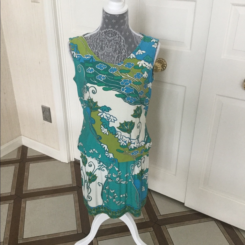 Sophisticated, sexy summer dress -built in slip